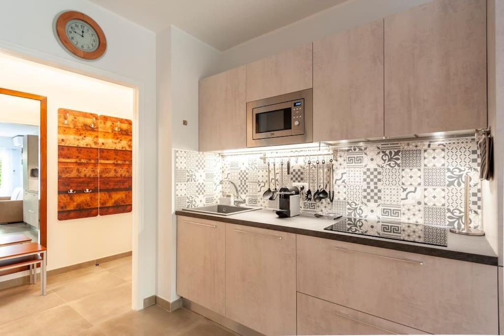 Superbe Studio Avec Terrasse En Front De Mer Menton Eksteriør bilde