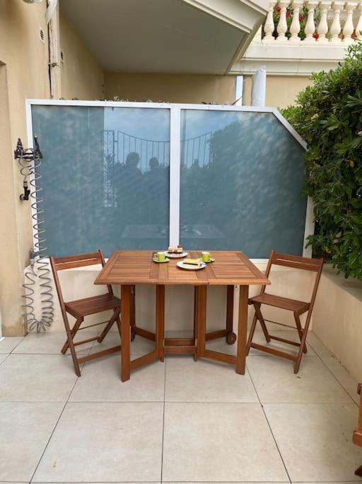 Superbe Studio Avec Terrasse En Front De Mer Menton Eksteriør bilde